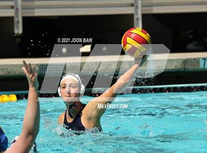 Thumbnail 2 in Arroyo Grande vs Clovis (St. Francis Invitational) photogallery.