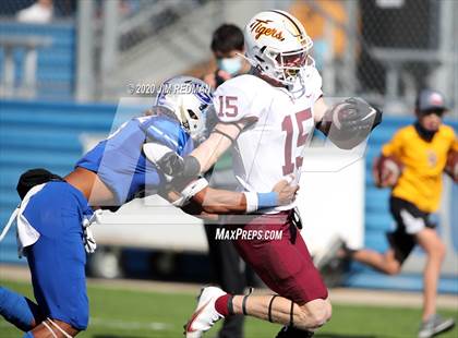 Thumbnail 1 in Georgetown vs. Dripping Springs (UIL 5A Bi-District Playoff) photogallery.