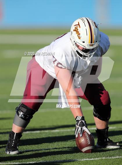 Thumbnail 3 in Georgetown vs. Dripping Springs (UIL 5A Bi-District Playoff) photogallery.