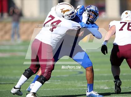 Thumbnail 2 in Georgetown vs. Dripping Springs (UIL 5A Bi-District Playoff) photogallery.
