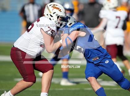 Thumbnail 1 in Georgetown vs. Dripping Springs (UIL 5A Bi-District Playoff) photogallery.