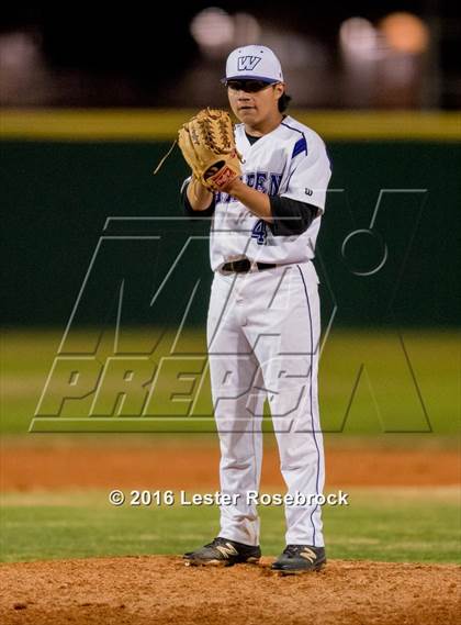 Thumbnail 2 in MacArthur vs Warren photogallery.