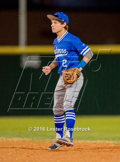 Thumbnail 3 in MacArthur vs Warren photogallery.