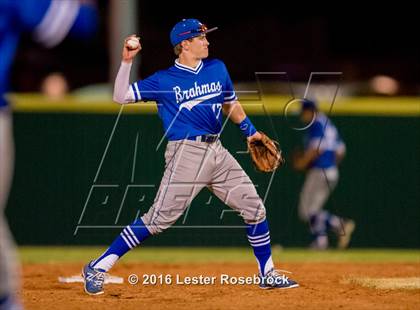 Thumbnail 2 in MacArthur vs Warren photogallery.