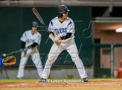 Thumbnail 1 in MacArthur vs Warren photogallery.