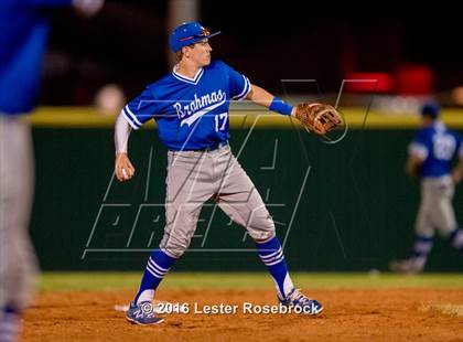 Thumbnail 1 in MacArthur vs Warren photogallery.