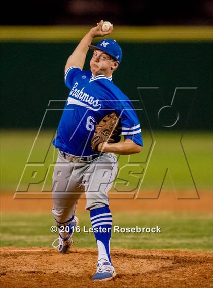 Thumbnail 3 in MacArthur vs Warren photogallery.
