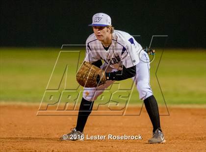 Thumbnail 1 in MacArthur vs Warren photogallery.