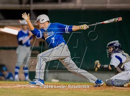 Thumbnail 2 in MacArthur vs Warren photogallery.