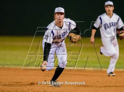 Thumbnail 1 in MacArthur vs Warren photogallery.