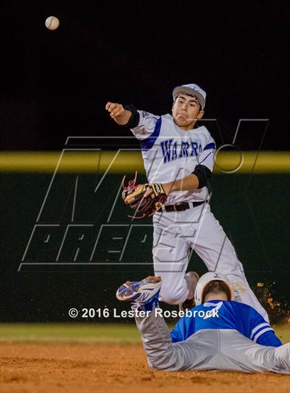Thumbnail 1 in MacArthur vs Warren photogallery.