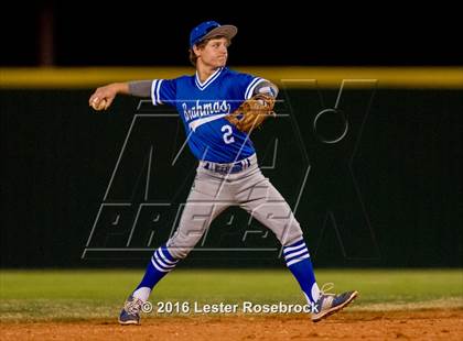 Thumbnail 1 in MacArthur vs Warren photogallery.