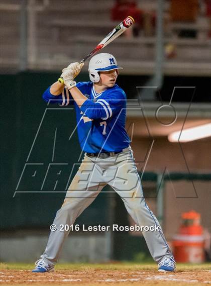 Thumbnail 1 in MacArthur vs Warren photogallery.