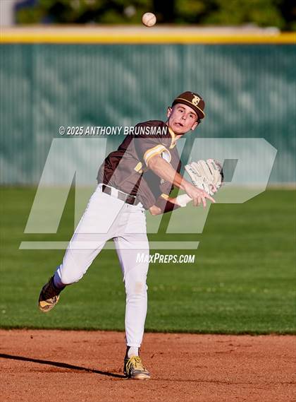 Thumbnail 3 in Central Catholic vs. Yuba City (CIF SJS D3 Final) photogallery.