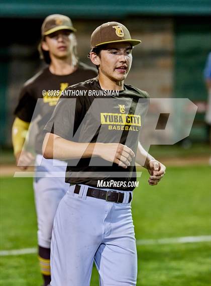 Thumbnail 3 in Central Catholic vs. Yuba City (CIF SJS D3 Final) photogallery.