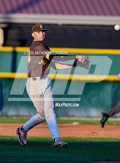Thumbnail 3 in Central Catholic vs. Yuba City (CIF SJS D3 Final) photogallery.