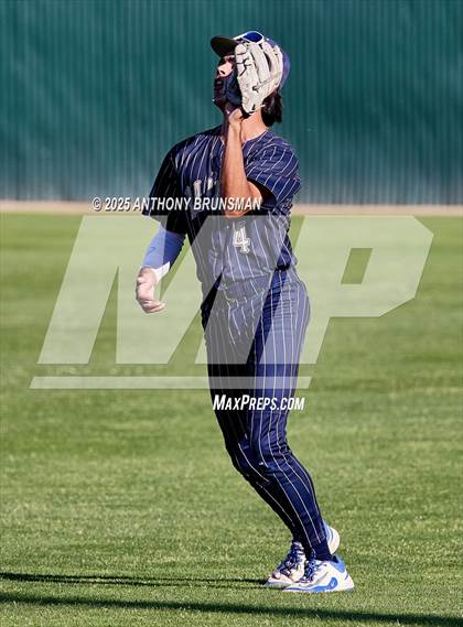 Thumbnail 3 in Central Catholic vs. Yuba City (CIF SJS D3 Final) photogallery.