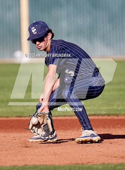 Thumbnail 3 in Central Catholic vs. Yuba City (CIF SJS D3 Final) photogallery.