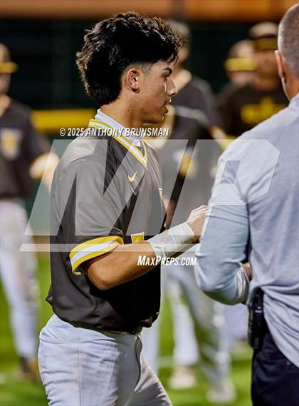 Thumbnail 3 in Central Catholic vs. Yuba City (CIF SJS D3 Final) photogallery.
