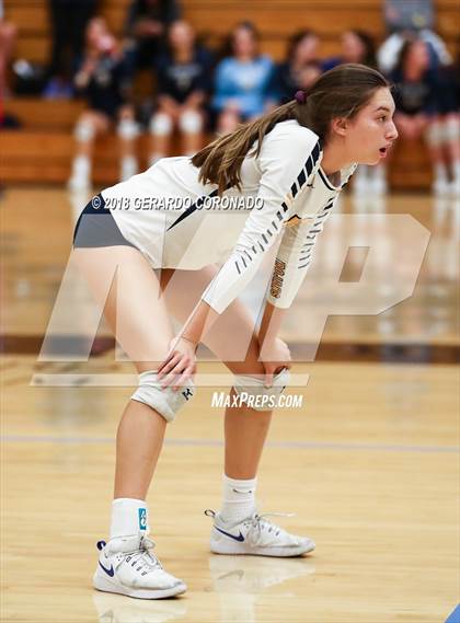 Thumbnail 1 in Archbishop Mitty vs. Oak Ridge (Stockton Classic) photogallery.