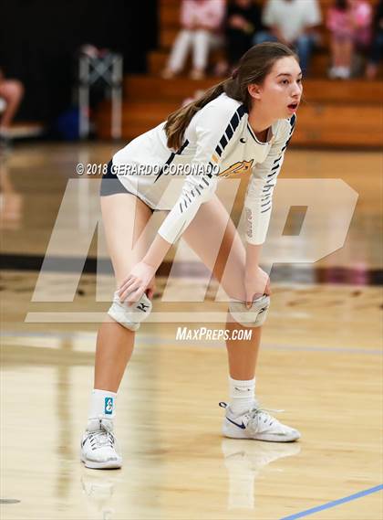 Thumbnail 2 in Archbishop Mitty vs. Oak Ridge (Stockton Classic) photogallery.
