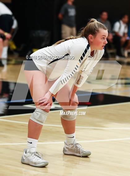 Thumbnail 2 in Archbishop Mitty vs. Oak Ridge (Stockton Classic) photogallery.