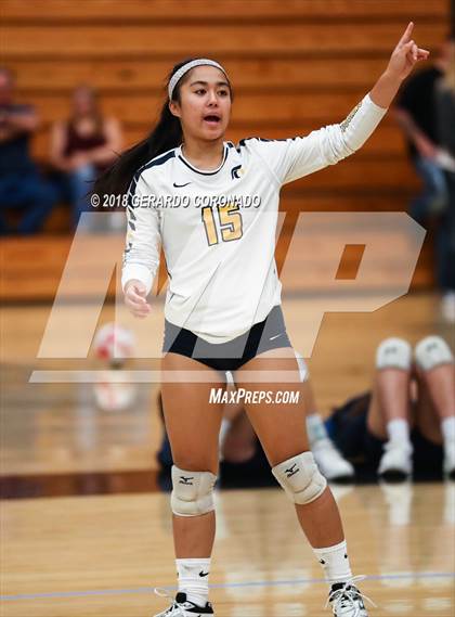 Thumbnail 2 in Archbishop Mitty vs. Oak Ridge (Stockton Classic) photogallery.