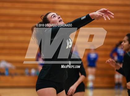 Thumbnail 2 in Archbishop Mitty vs. Oak Ridge (Stockton Classic) photogallery.