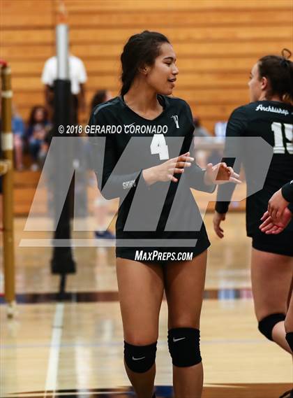 Thumbnail 1 in Archbishop Mitty vs. Oak Ridge (Stockton Classic) photogallery.