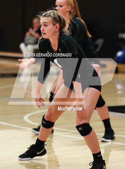 Thumbnail 3 in Archbishop Mitty vs. Oak Ridge (Stockton Classic) photogallery.