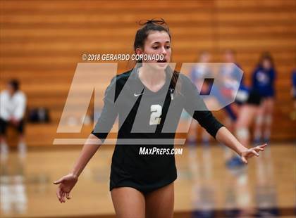 Thumbnail 1 in Archbishop Mitty vs. Oak Ridge (Stockton Classic) photogallery.
