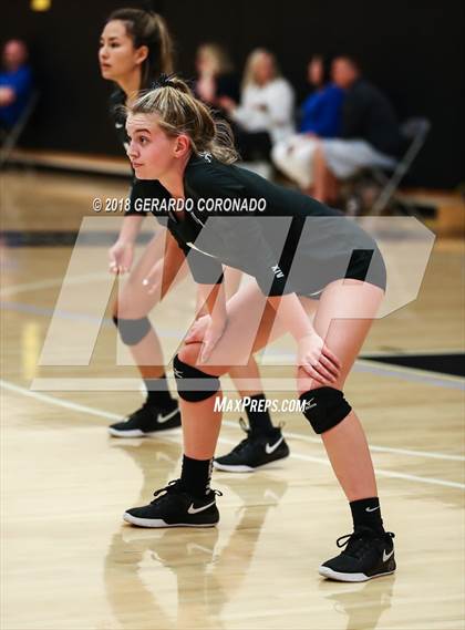 Thumbnail 3 in Archbishop Mitty vs. Oak Ridge (Stockton Classic) photogallery.