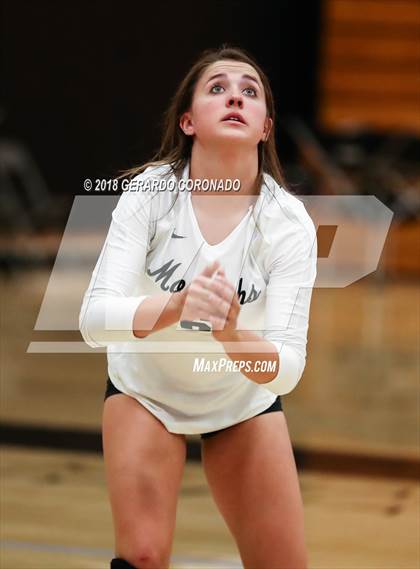Thumbnail 1 in Archbishop Mitty vs. Oak Ridge (Stockton Classic) photogallery.