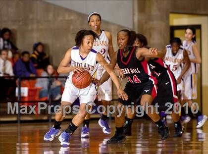 Thumbnail 1 in Midland vs. Cedar Hill (Texas UIL 5A Region 1 Semifinal) photogallery.