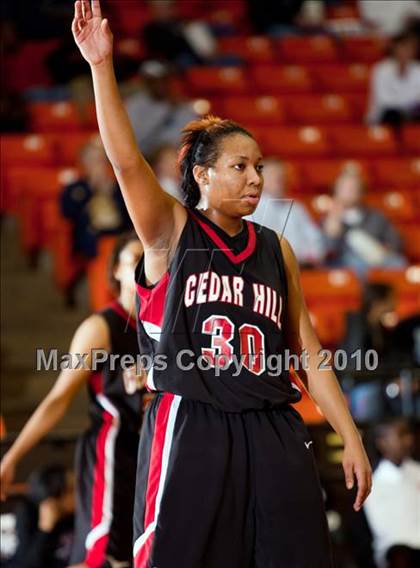 Thumbnail 2 in Midland vs. Cedar Hill (Texas UIL 5A Region 1 Semifinal) photogallery.