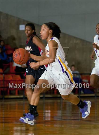Thumbnail 1 in Midland vs. Cedar Hill (Texas UIL 5A Region 1 Semifinal) photogallery.
