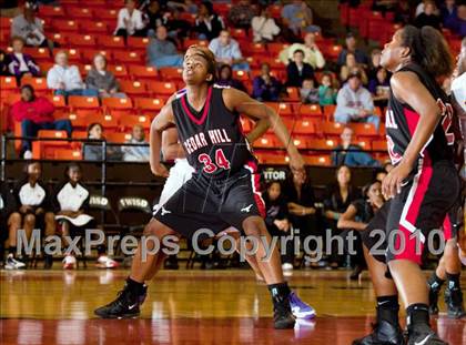 Thumbnail 2 in Midland vs. Cedar Hill (Texas UIL 5A Region 1 Semifinal) photogallery.