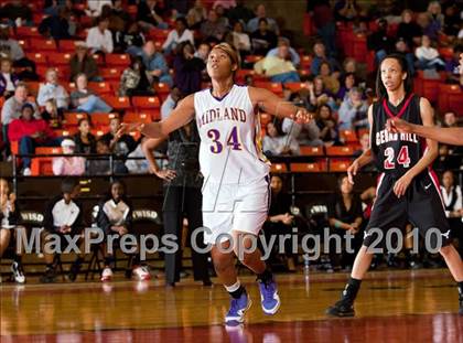 Thumbnail 2 in Midland vs. Cedar Hill (Texas UIL 5A Region 1 Semifinal) photogallery.
