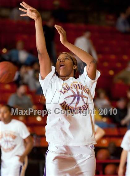 Thumbnail 3 in Midland vs. Cedar Hill (Texas UIL 5A Region 1 Semifinal) photogallery.
