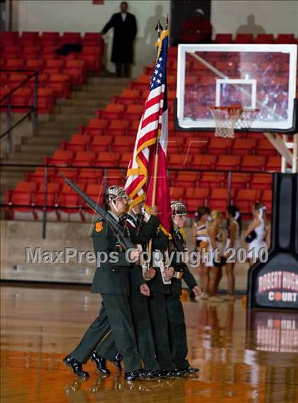 Thumbnail 3 in Midland vs. Cedar Hill (Texas UIL 5A Region 1 Semifinal) photogallery.