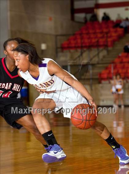 Thumbnail 1 in Midland vs. Cedar Hill (Texas UIL 5A Region 1 Semifinal) photogallery.