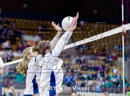 Thumbnail 3 in Montrose vs. Evergreen (CHSAA 4A Playoff) photogallery.