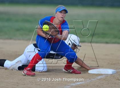 Thumbnail 2 in Los Alamitos vs. Chino photogallery.