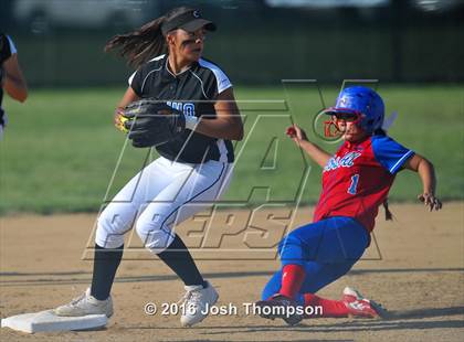 Thumbnail 3 in Los Alamitos vs. Chino photogallery.