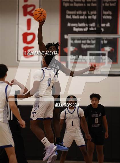 Thumbnail 1 in Douglas County vs Fountain-Fort Carson (Titan-Raptor Classic) photogallery.