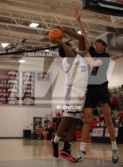 Thumbnail 1 in Douglas County vs Fountain-Fort Carson (Titan-Raptor Classic) photogallery.