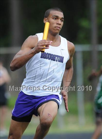 Thumbnail 3 in Bojangles Apex Lions Relays photogallery.
