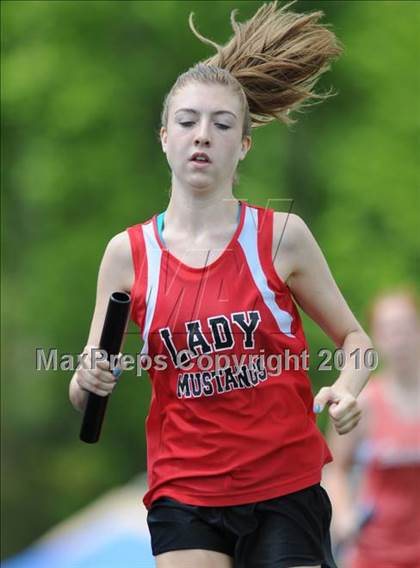 Thumbnail 1 in Bojangles Apex Lions Relays photogallery.