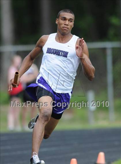 Thumbnail 2 in Bojangles Apex Lions Relays photogallery.
