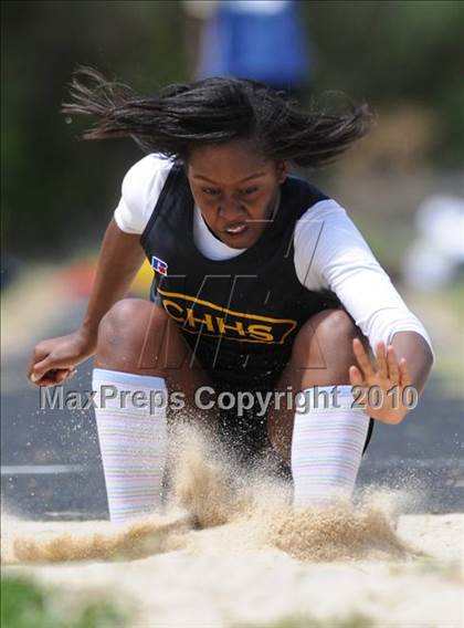 Thumbnail 1 in Bojangles Apex Lions Relays photogallery.